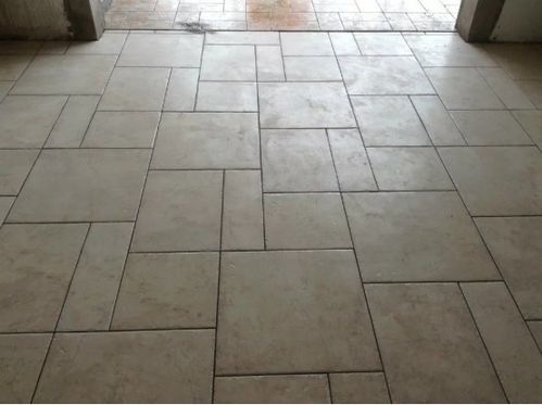 南京裝修鋪貼瓷磚注意事項(xiàng),不注意這些細(xì)節(jié)問(wèn)題,會(huì)造成空鼓情況